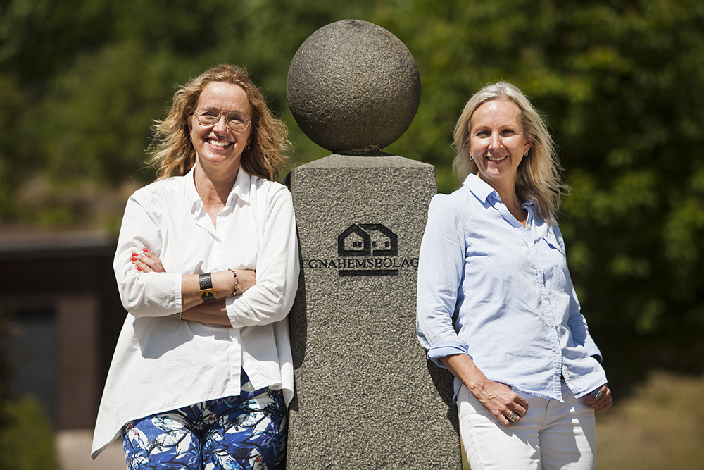 Annika Mayer, marknads- och försäljningschef och Maria Henriksson, byggchef på Egnahemsbolaget. Foto: Patrik Bergenstav
