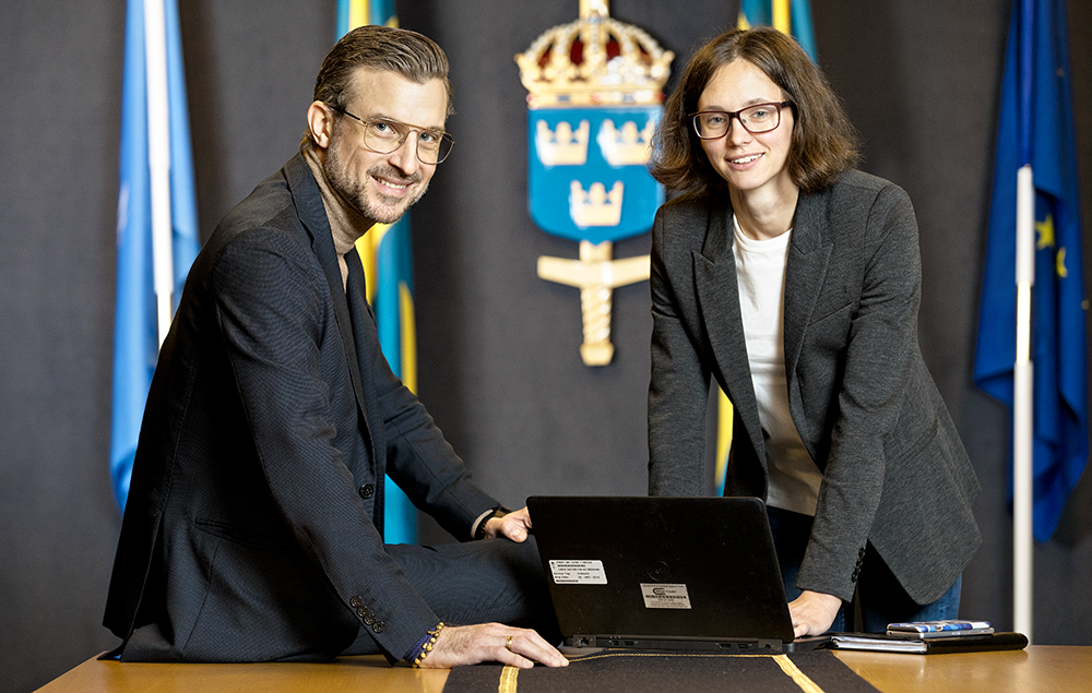David Olgart och Amanda Renström, civilingenjörer på Försvarsmakten. Foto: Gonzalo Irigoyen
