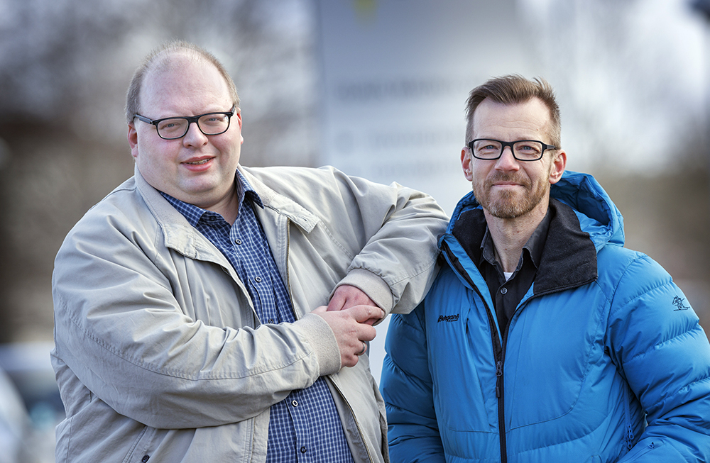 Johannes Lindblom och Lars Norin på FOI. Foto: Lasse Hejdenberg