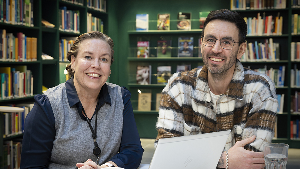 Ylva Nordström, kravanalytiker och Martin Samuelsson, verksamhetsutvecklare på Livsmedelsverket. Foto: Mikael Wallerstedt